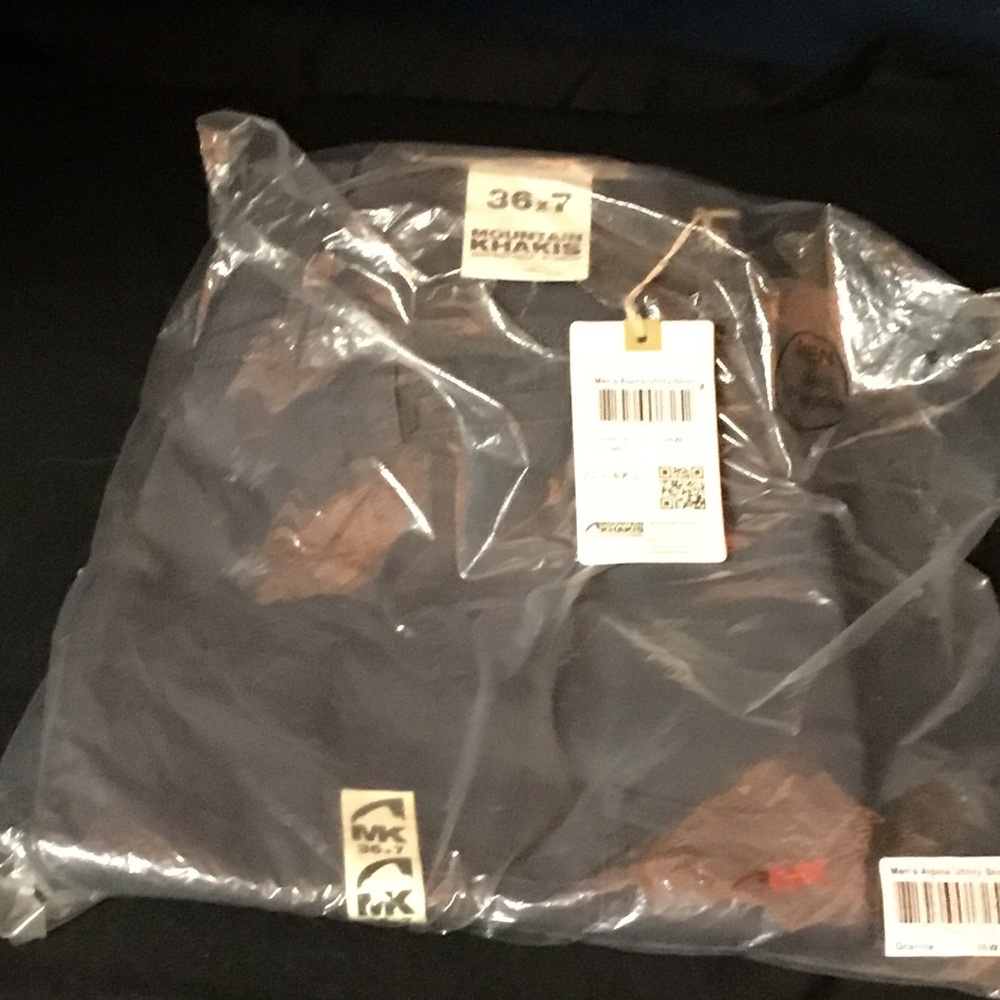 Mountain Khakis Alpine Utility Short in Granite, 7”inseam, in bag with tags